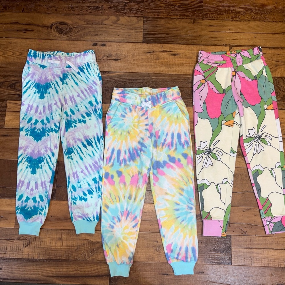 BUNDLE OF 4PAIR OF JOGGERS FOR GIRLS- Size 7